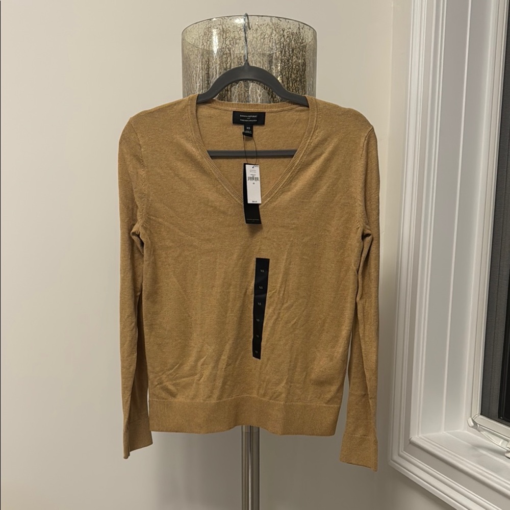 Banana Republic Camel V-Neck Pullover